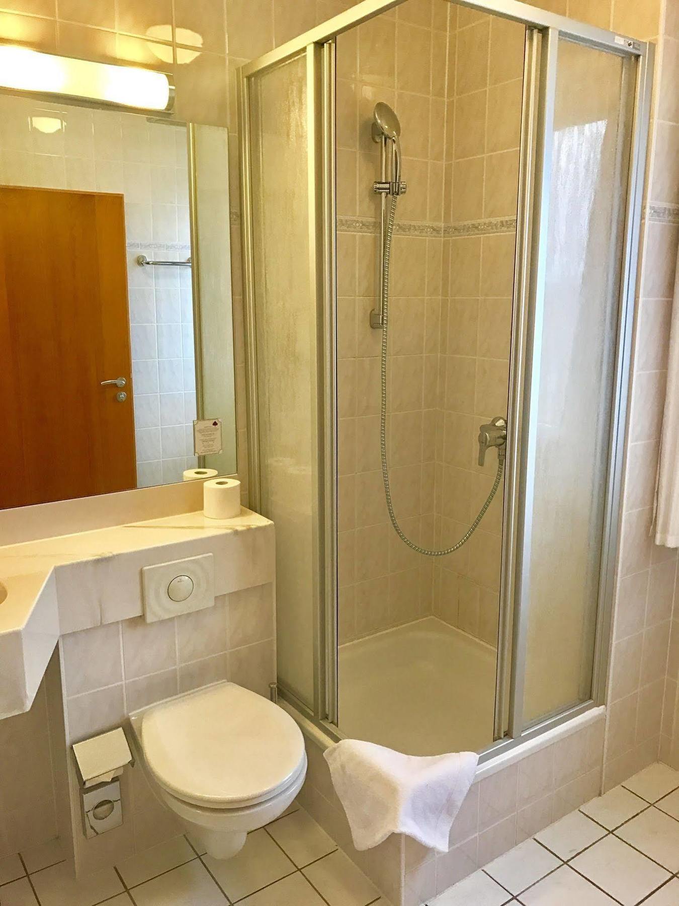 Hotel Berlin - Greenline Hotel زوسين المظهر الخارجي الصورة