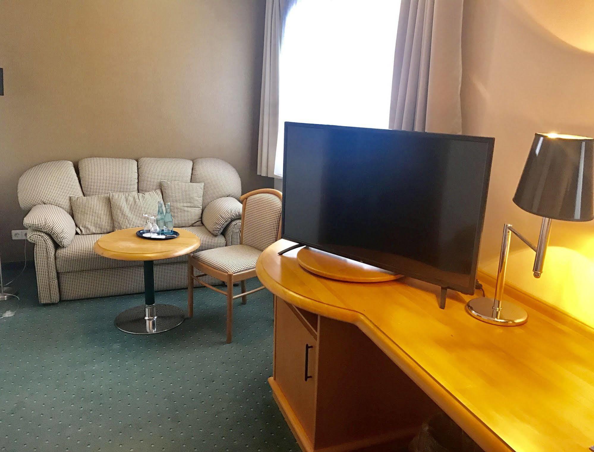 Hotel Berlin - Greenline Hotel زوسين المظهر الخارجي الصورة