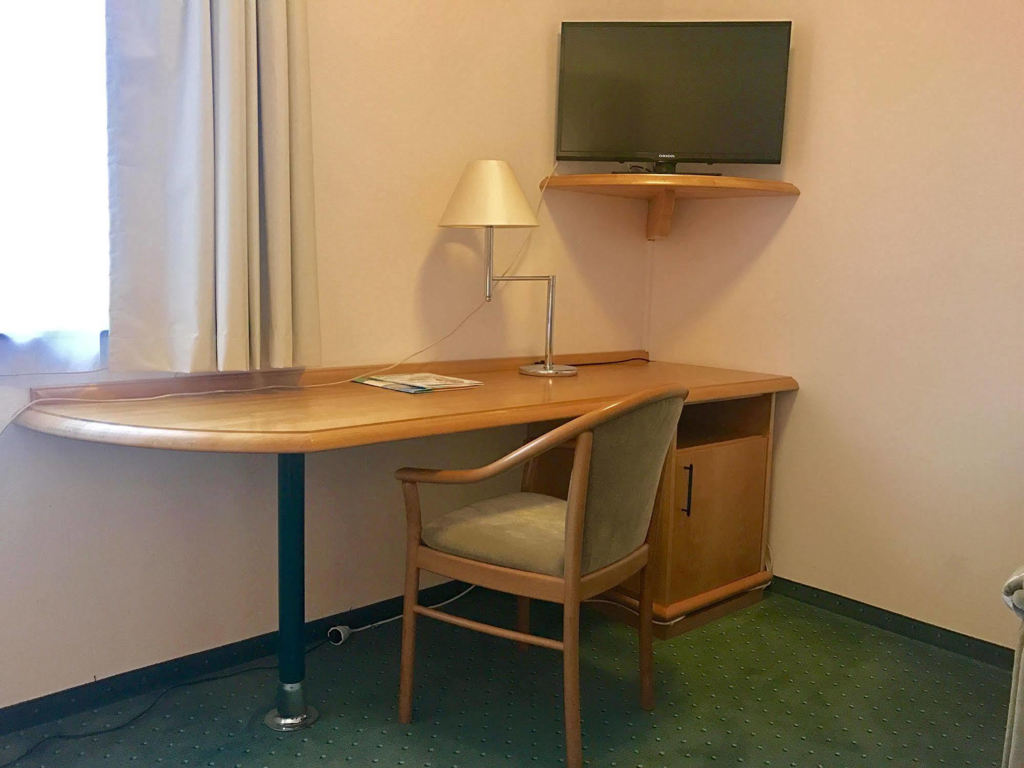 Hotel Berlin - Greenline Hotel زوسين المظهر الخارجي الصورة